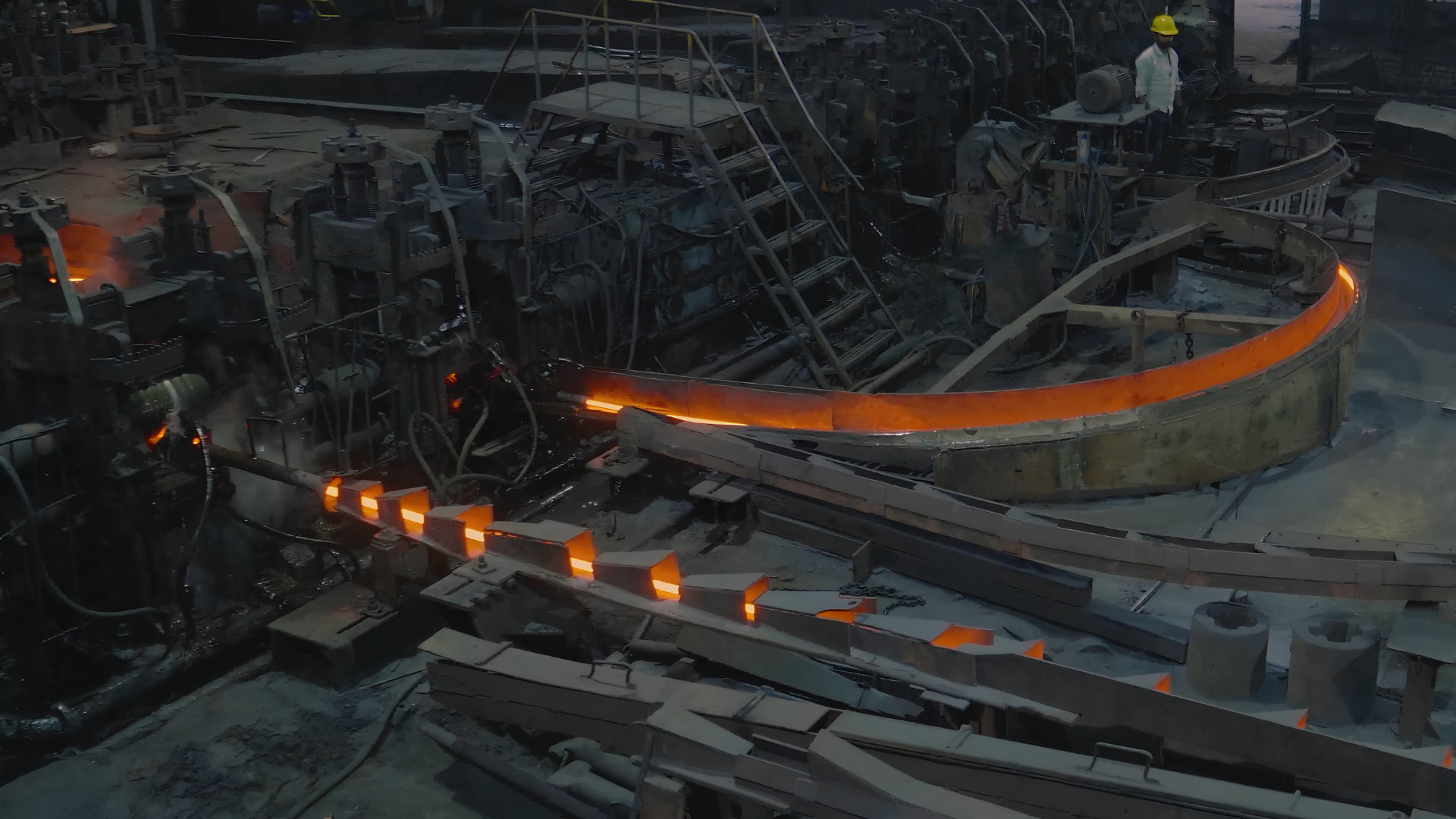 Molten steel